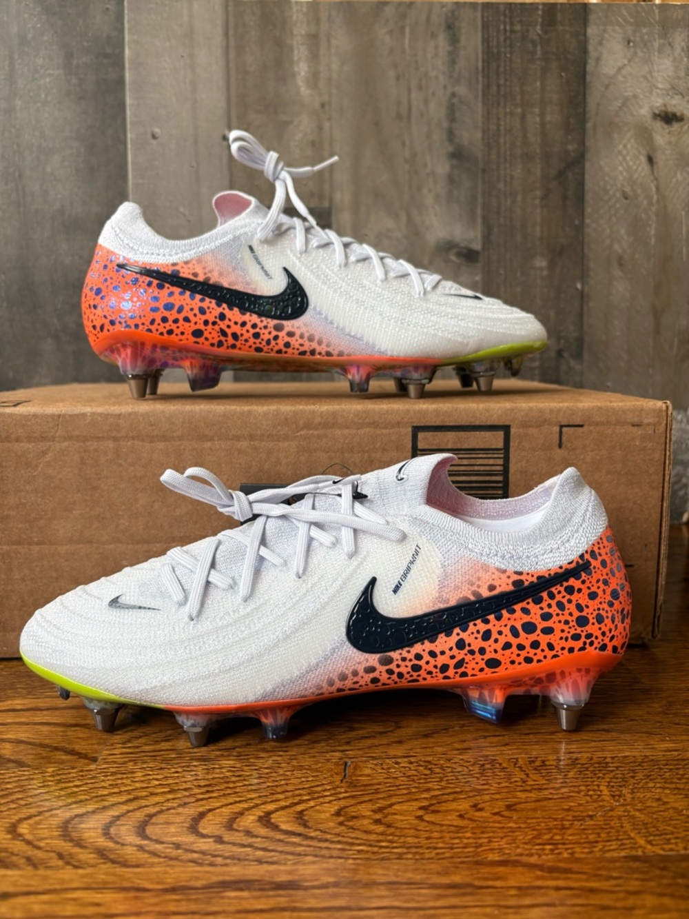 Nike Phantom GX II Elite SG Pro Soccer Cleats Safari HF4835-900 Men’s 8.5
